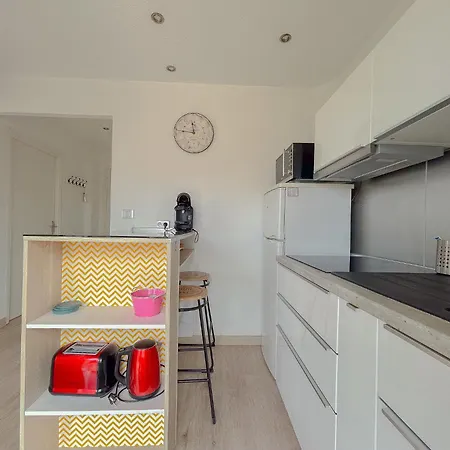 Apartamento Appt Lumineux Avec Terrasse Coeur De 35 M² Saint-Raphaël