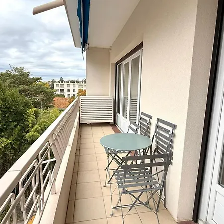 Appt Lumineux Avec Terrasse Coeur De 35 M² アパート Saint-Raphaël