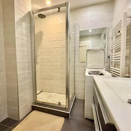 Appt Lumineux Avec Terrasse Cœur De 35 M² *