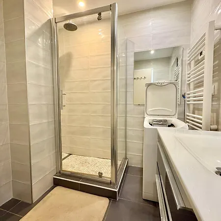 Appt Lumineux Avec Terrasse Cœur De 35 M²